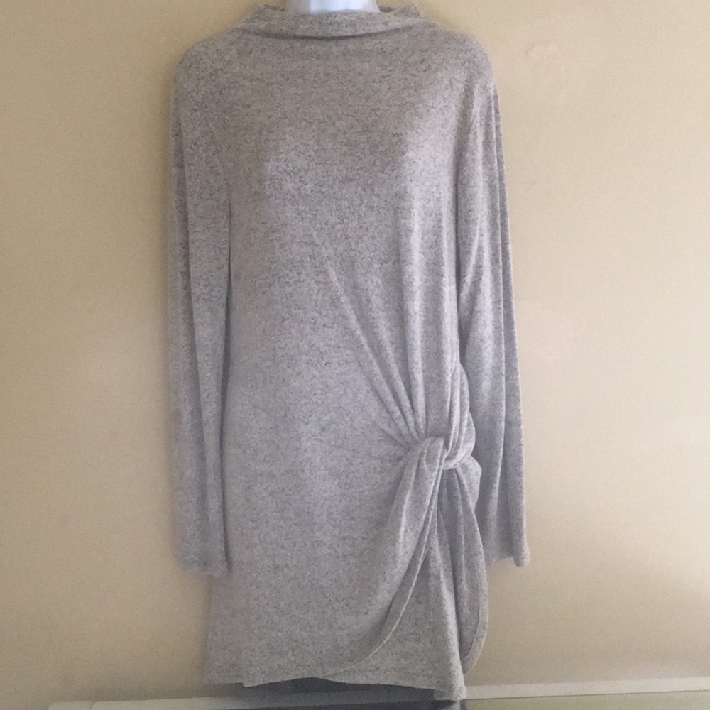 Long sleeve grey dress